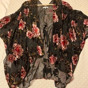 Womens boho feminine black and floral kimono OS